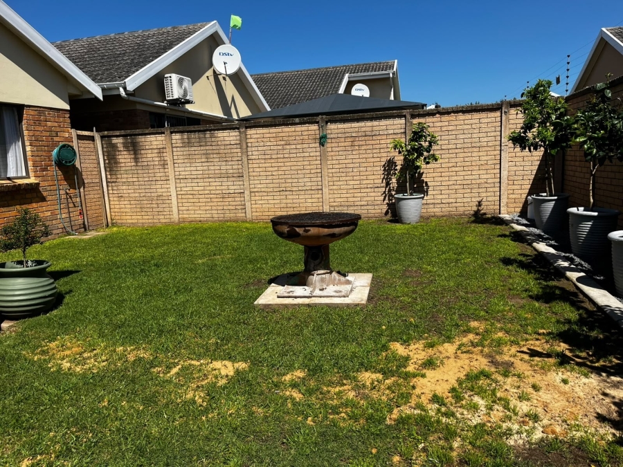 To Let 2 Bedroom Property for Rent in Gonubie North Eastern Cape